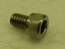 BOLT 8-32 x 1/4